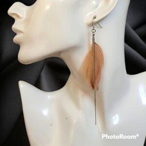 3/$30 VTG Fairycore Tan Feather Chain Dangle Hook Earrings